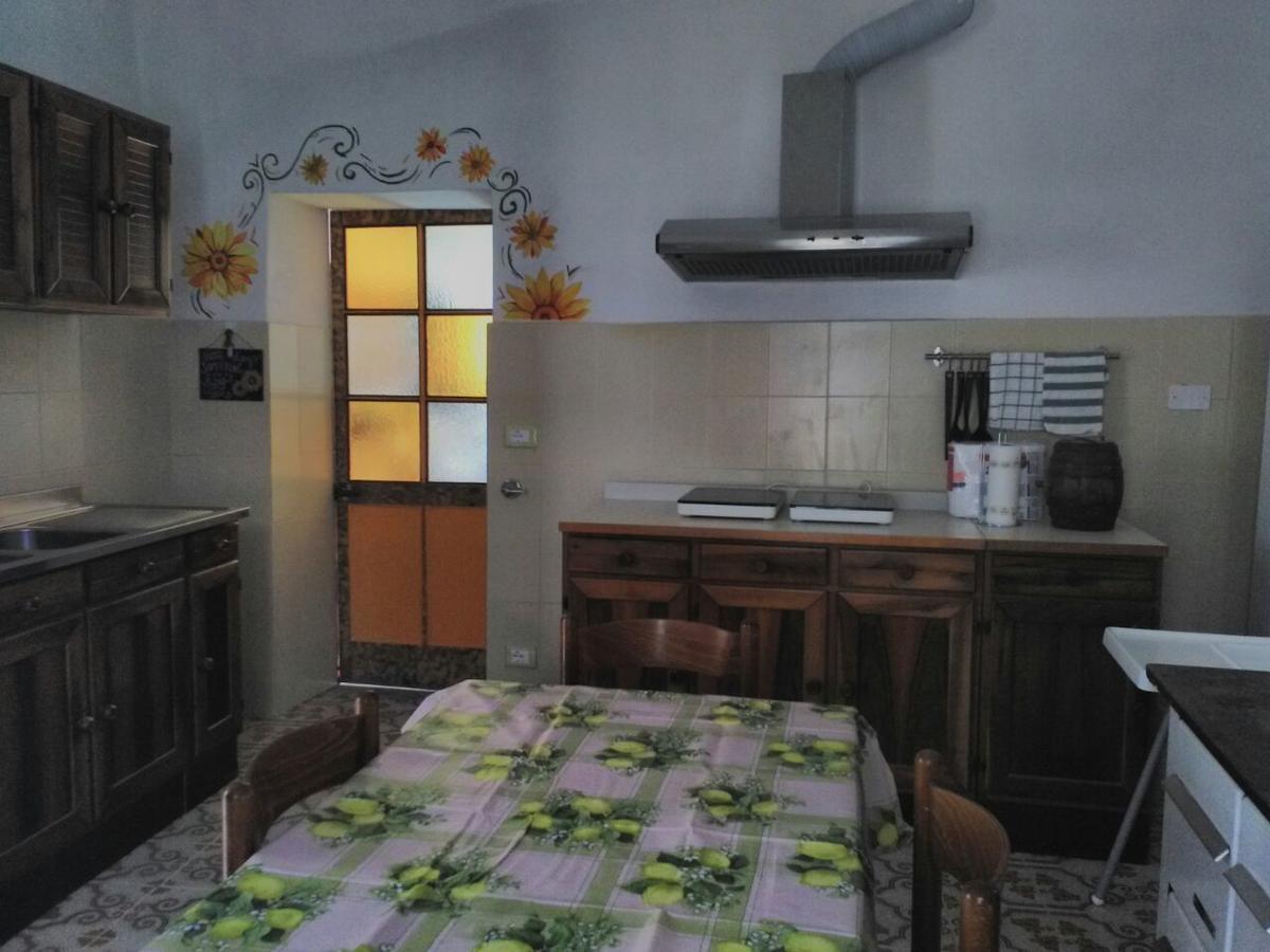 B&B Il Girasole ฟีนาเลลีกูเร ภายนอก รูปภาพ
